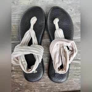 Sanuk yoga mat sling sandals